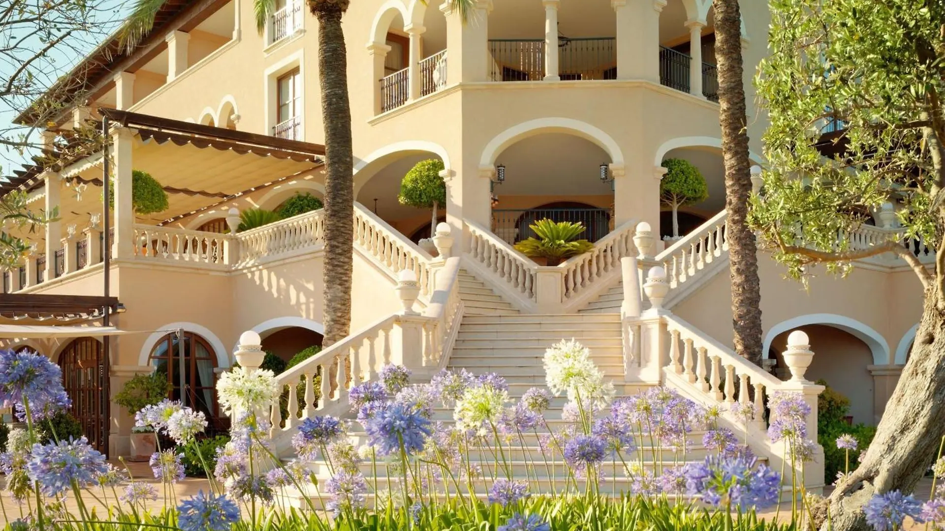 The St. Regis Mardavall Mallorca Resort Palma Nova  Palma Nova (Mallorca)