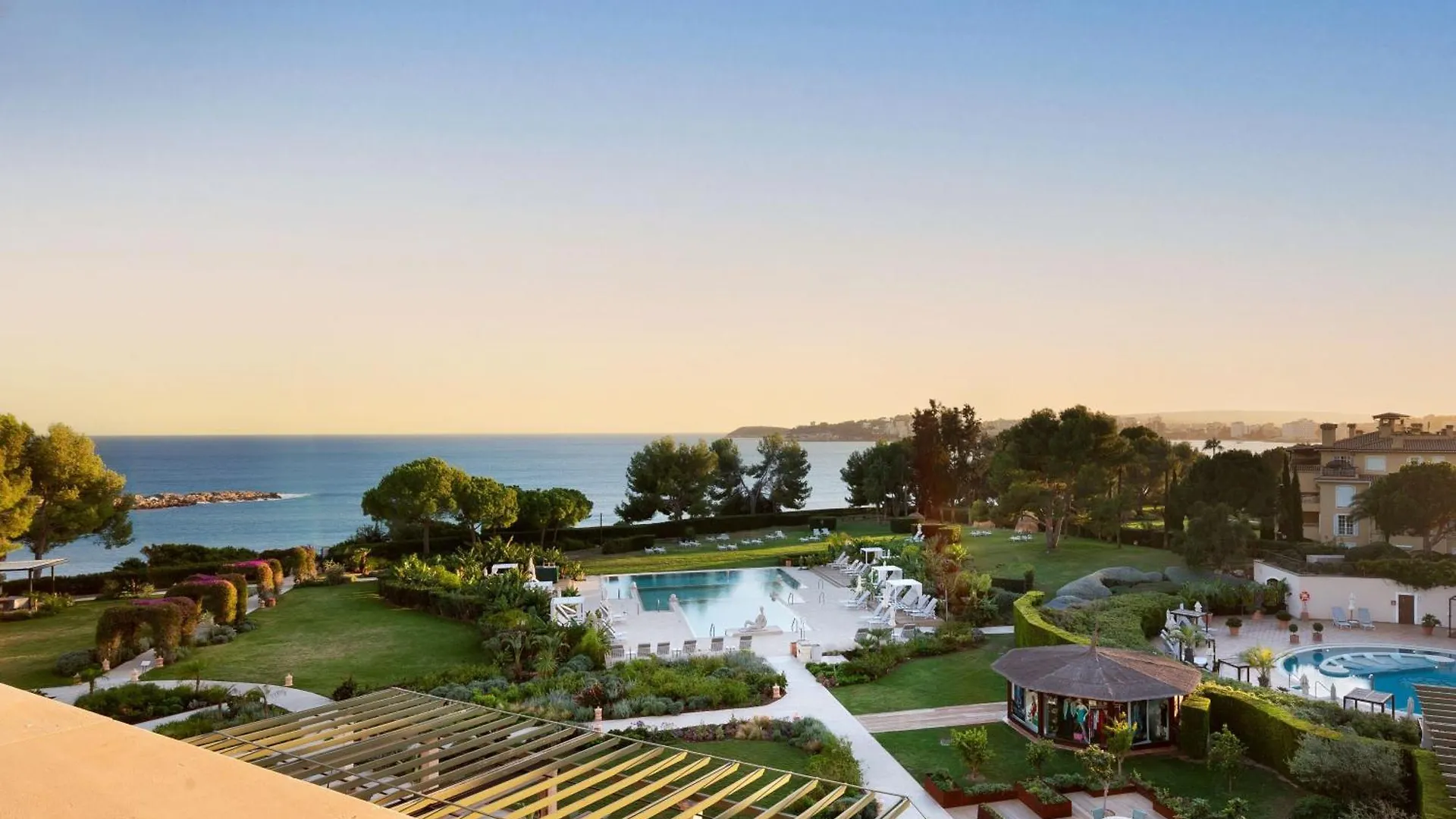 *****  The St. Regis Mardavall Mallorca Resort Palma Nova  Spain