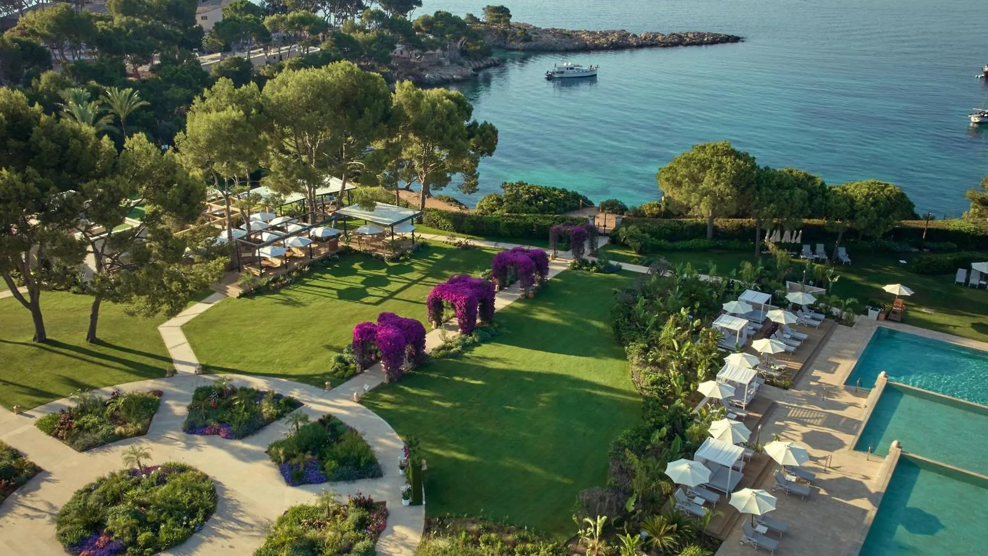 The St. Regis Mardavall Mallorca Resort Palma Nova