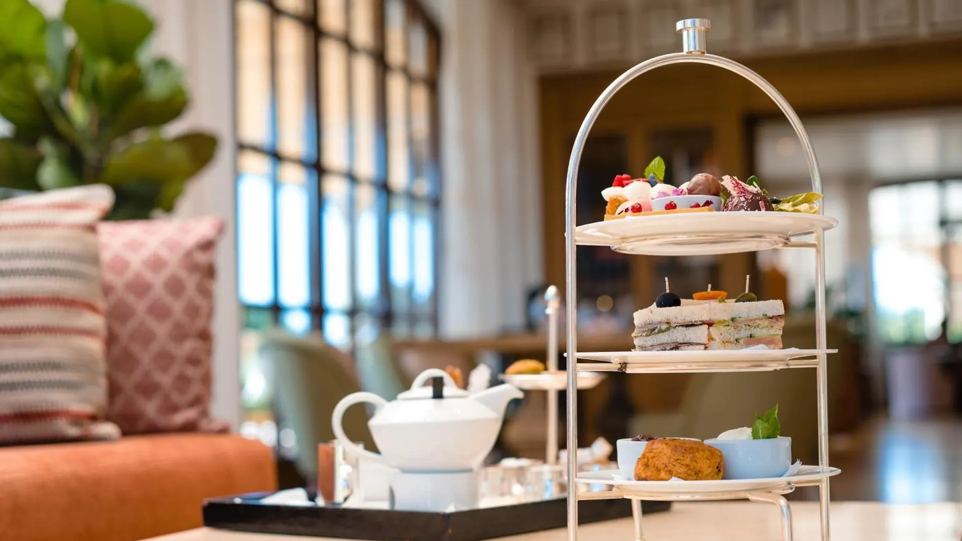 *****  The St. Regis Mardavall Mallorca Resort Palma Nova  Spain