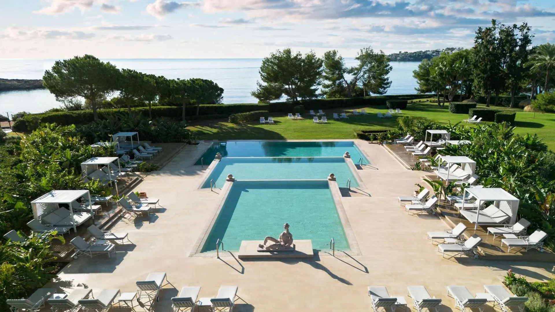 The St. Regis Mardavall Mallorca Resort Palma Nova